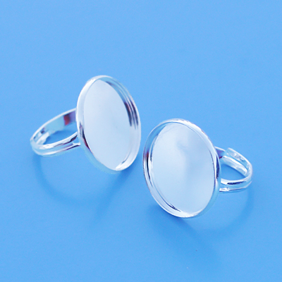 Finger rings with 20mm round settings></a></div><div class=