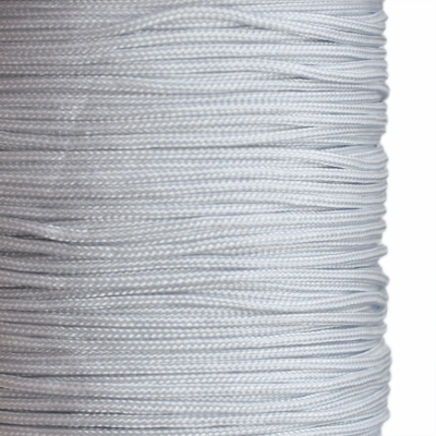 Syntetiskt silkessnöre, 1mm, grå, 5m